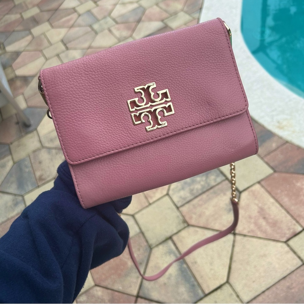 Tory Burch Pink & Gold Crossbody Logo Bag with Chain Strap